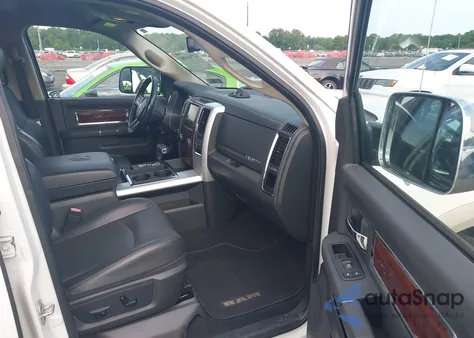 2011 Dodge Ram 1500 z USA, uszkodzony, nr VIN 1D7RV1GT7BS695508